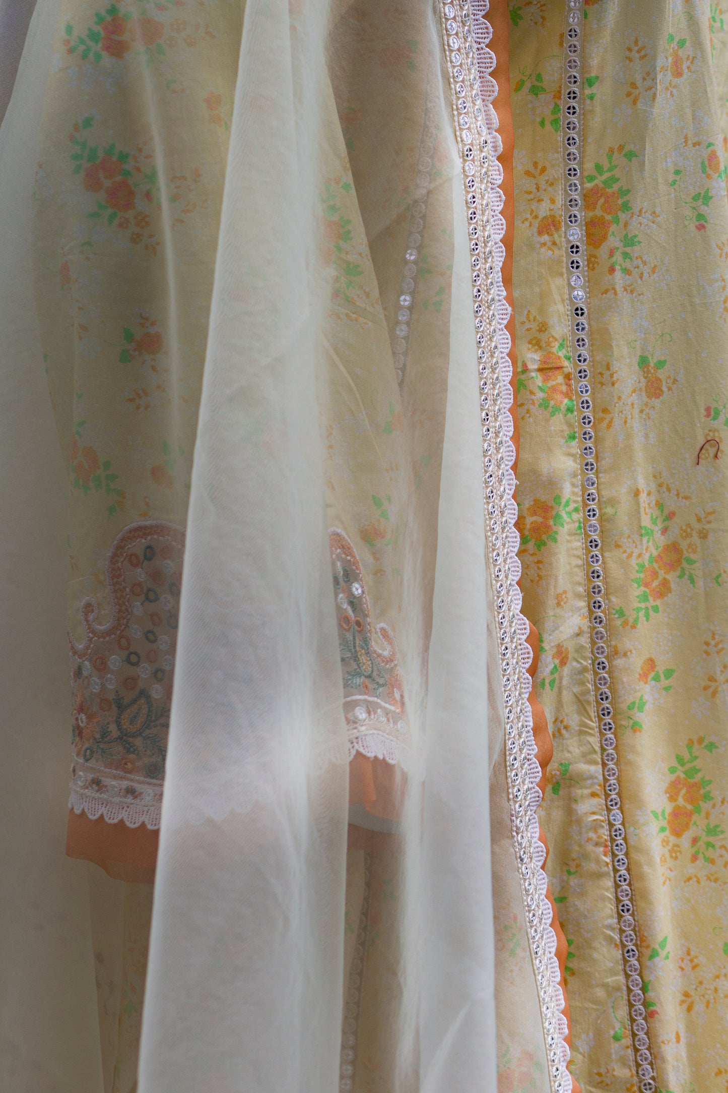 Jungle Theme Collection – Jazmin 3-Piece Set (Light Lemon Yellow, Large) - Code: JT01