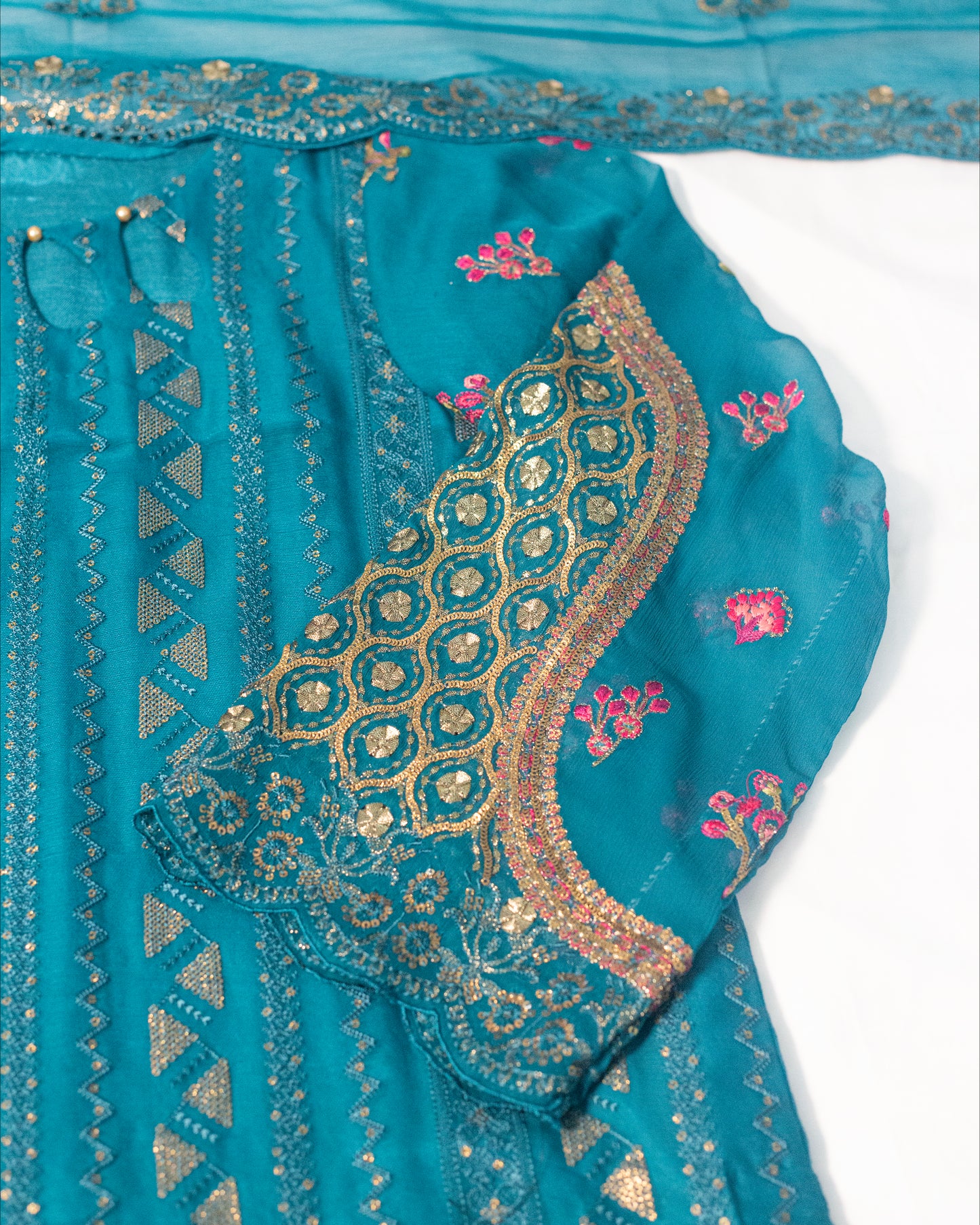 ✨ Jungle Theme Collection – Charizma 3-Piece Luxury Ensemble (Zinc, Large) - Code: JT04