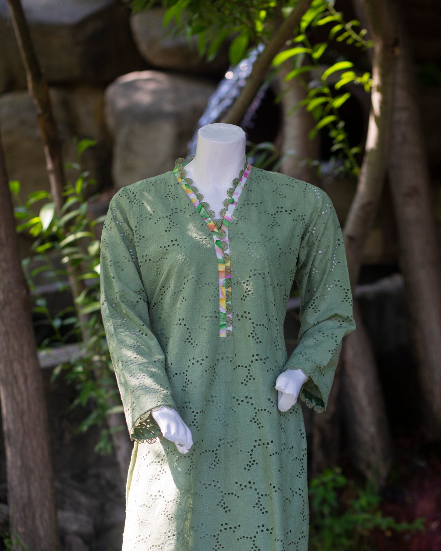 Bobrai Collection – Ethnic 2-Piece Chikankari Lawn Set in Light Green