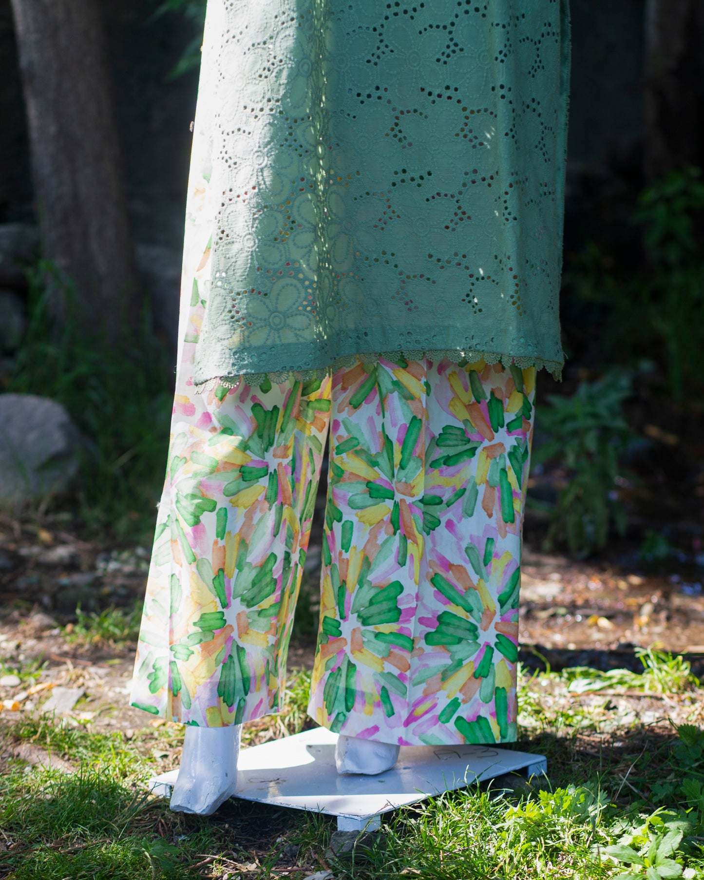 Bobrai Collection – Ethnic 2-Piece Chikankari Lawn Set in Light Green