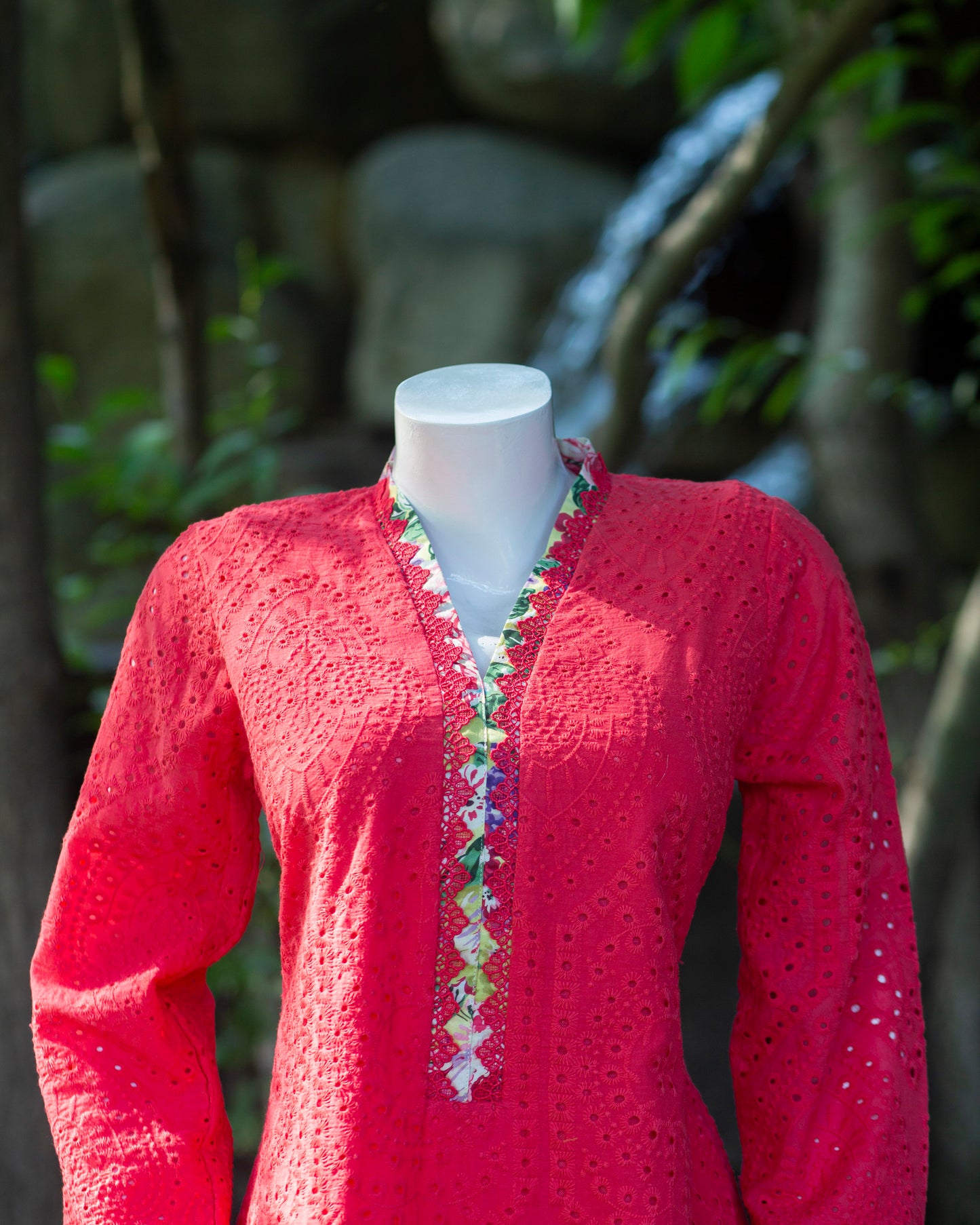 Bobrai Collection – Ethnic 2-Piece Chikankari Lawn Set in Pink