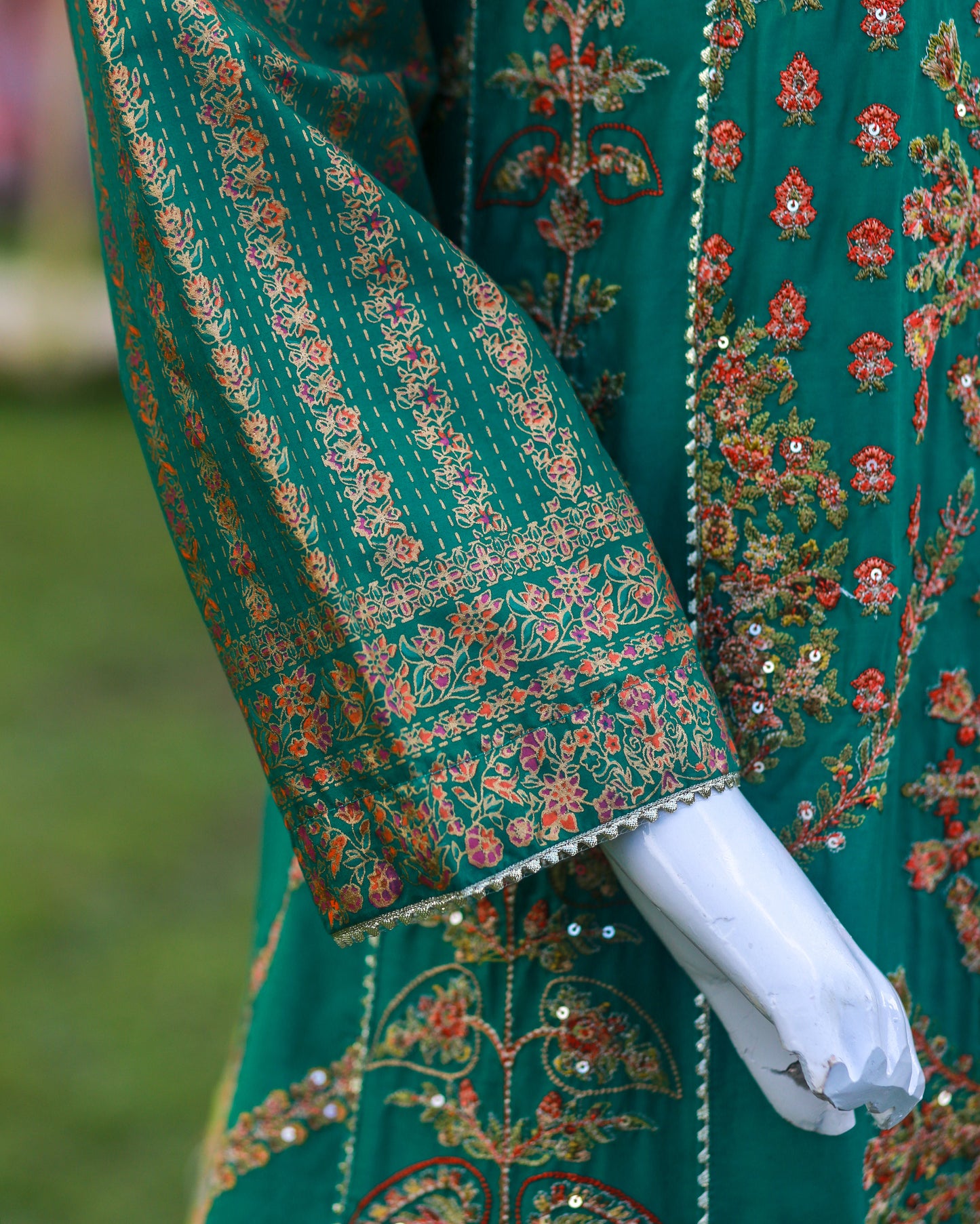 Laamana Collection – Hussain Rehar Luxury Lawn 3-Piece in Green (Medium) LH38