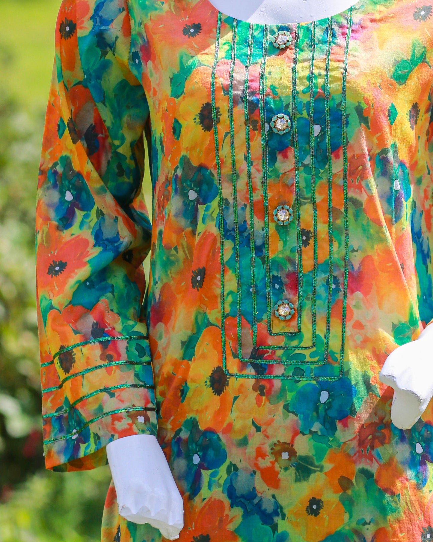 Laamana Collection – Ethnic Lawn 2-Piece Floral Ensemble (Small & Medium) - LE43