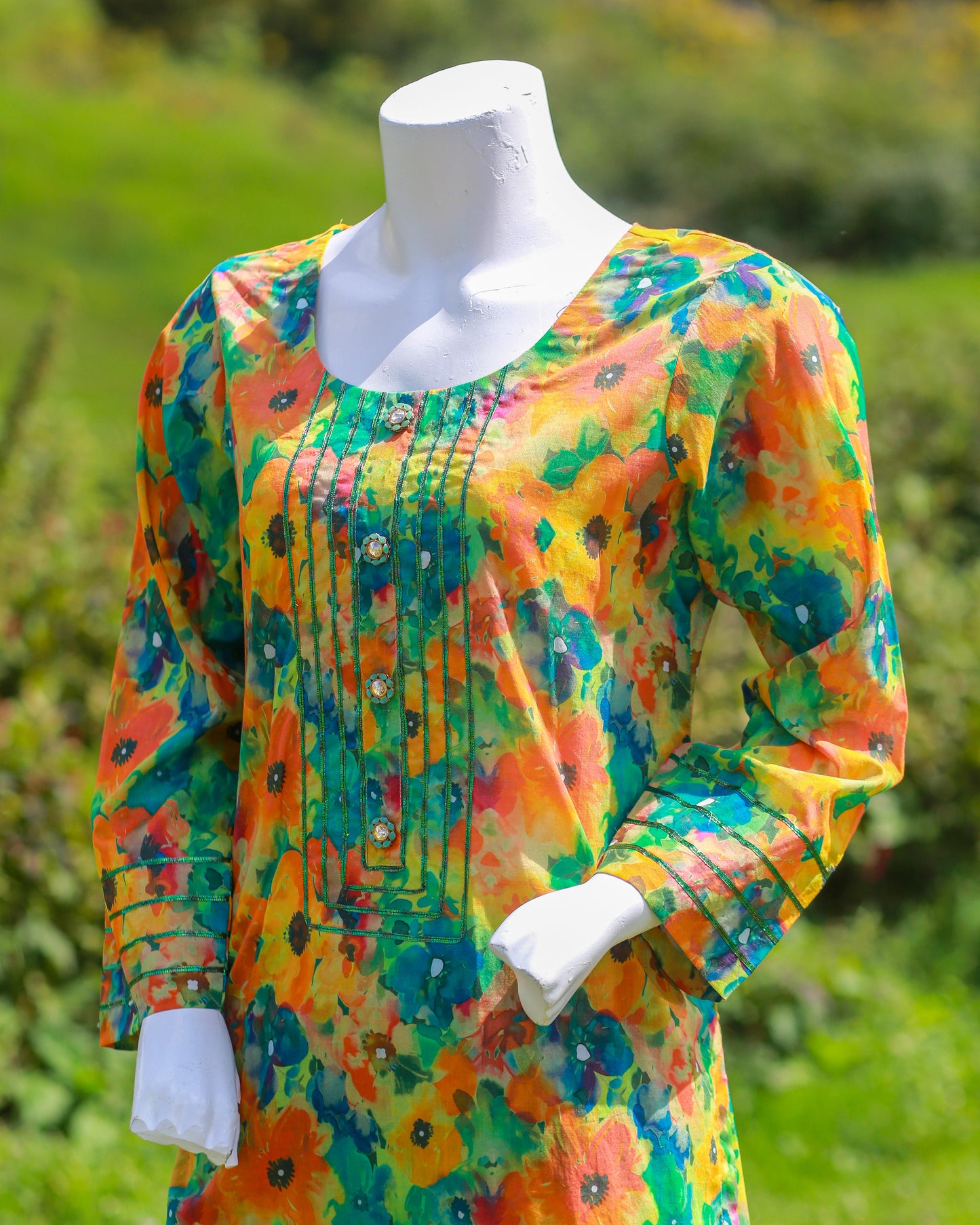 Laamana Collection – Ethnic Lawn 2-Piece Floral Ensemble (Small & Medium) - LE43