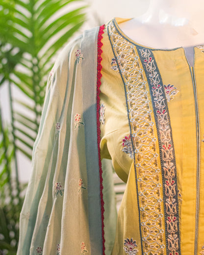 🌿 Jungle Theme Collection – Qalamkar 3-Piece Embroidered Set (Light Green, Large) - JT05