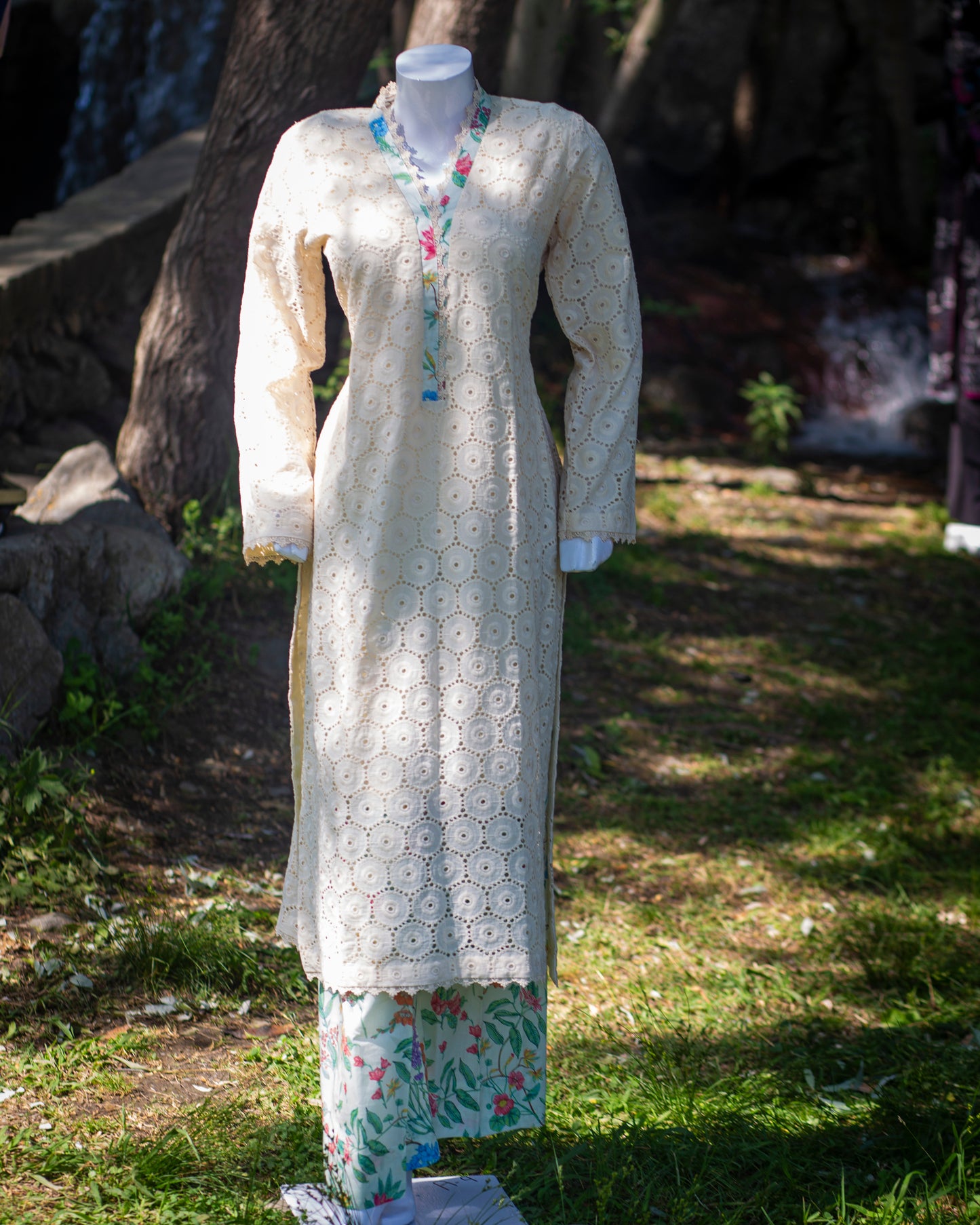 Bobrai Collection – Ethnic 2-Piece Chikankari Lawn Set in Off-White