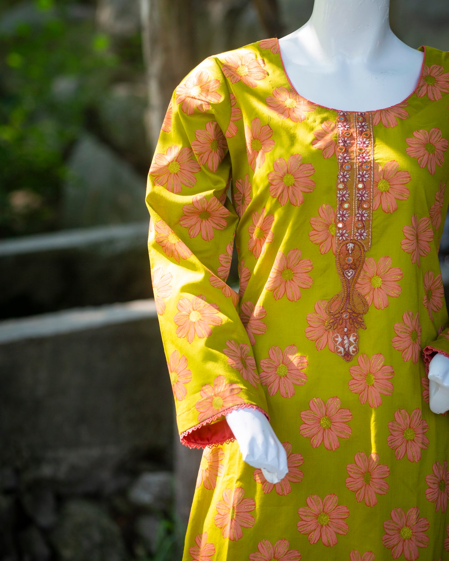 Bobrai Collection – 2-Piece Embossed Lawn Set in Mehndi Green