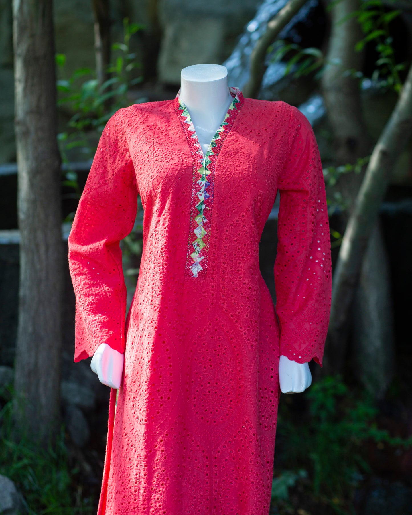 Bobrai Collection – Ethnic 2-Piece Chikankari Lawn Set in Pink