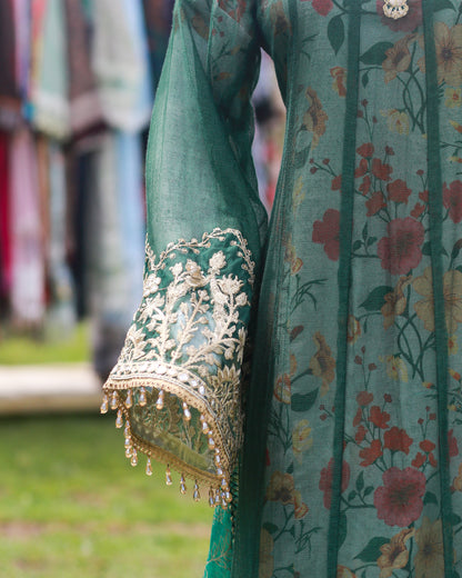 Laamana Collection – 4-Piece Formal Ensemble in Green (Medium) LBM39