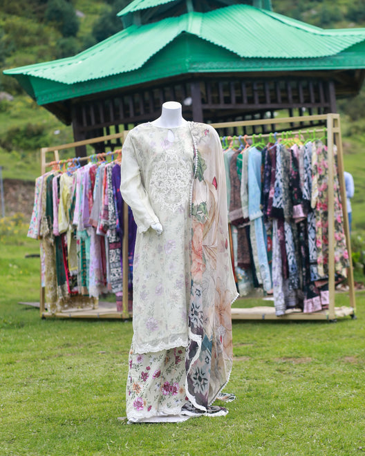 Laamana Collection – Baroque Lawn – LB42